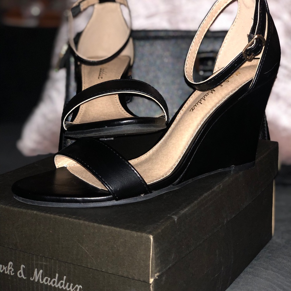 Cute Black Wedge Heels